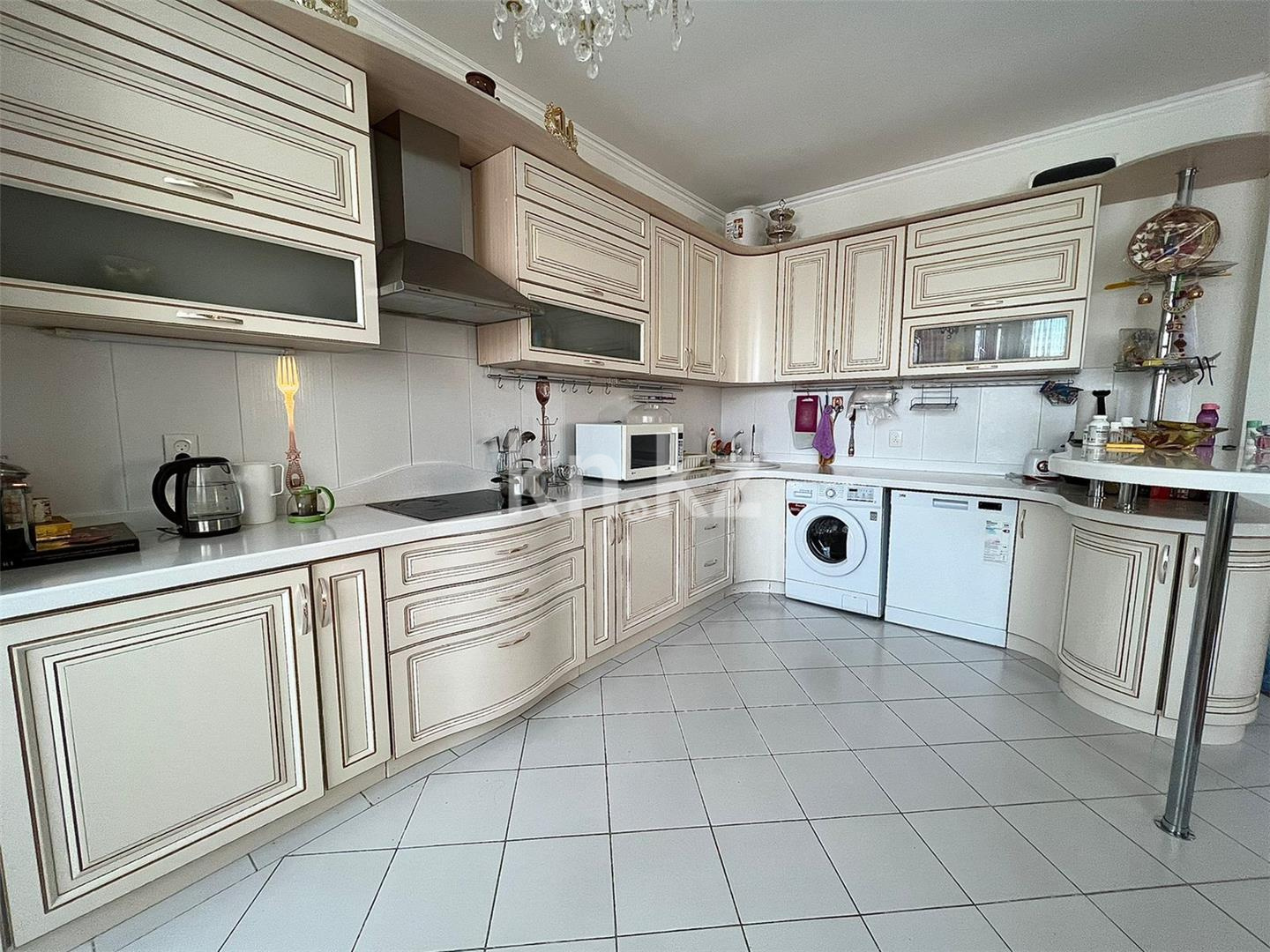 Продажа 4-комнатной квартиры, 202 м², ул. Таттимбета в Караганде - фото 5