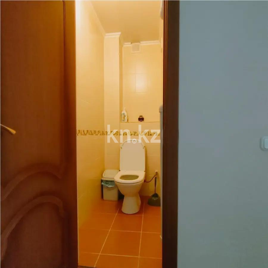 Продажа 2-комнатной квартиры, 49 м², ул. Муканова в Караганде - фото 7