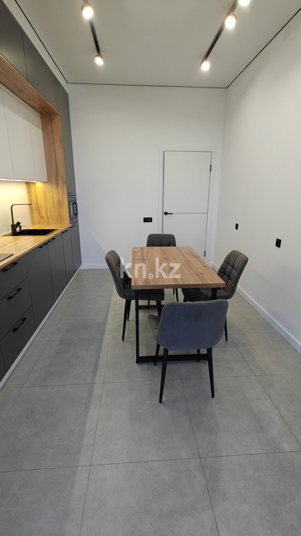 Продажа 1-комнатной квартиры, 40 м², пр. Шахтеров, дом  20/4 в Караганде - фото 14