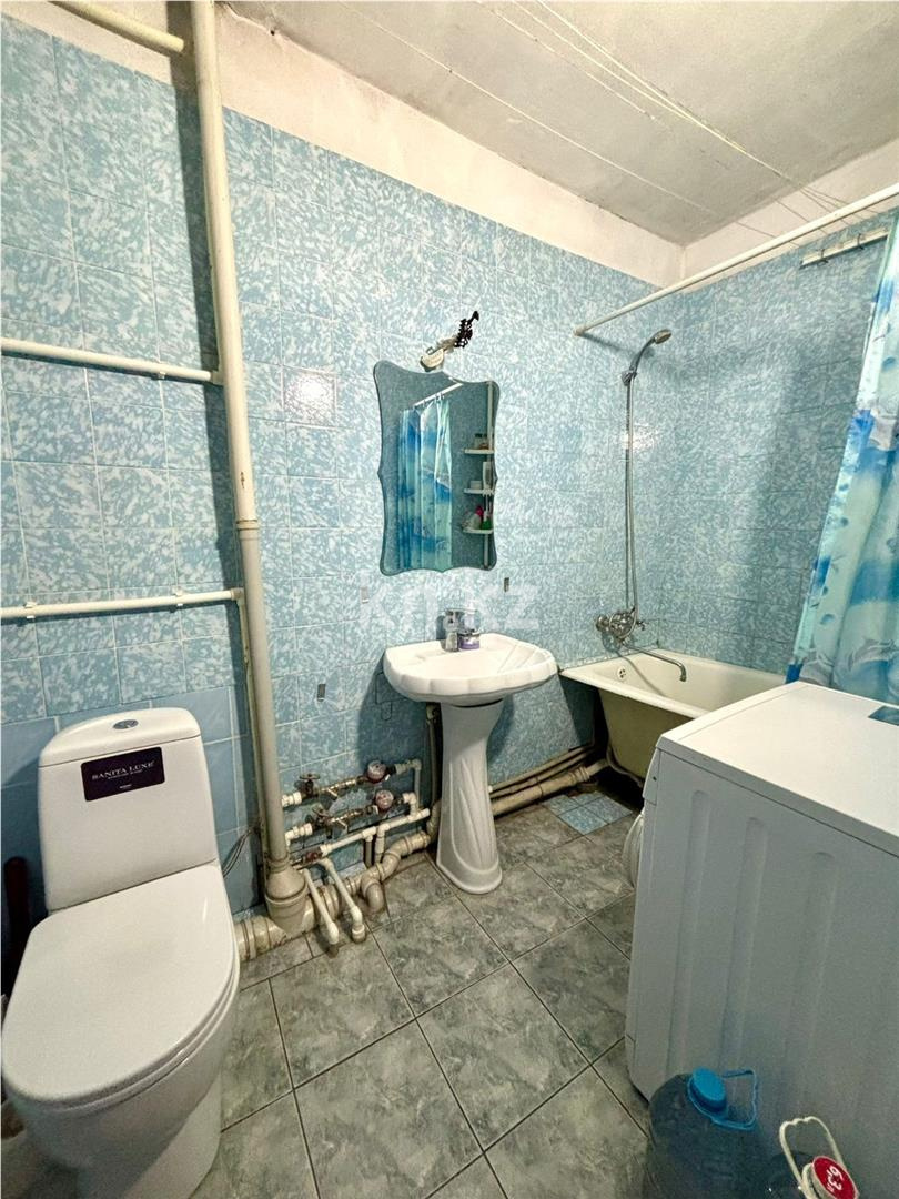 Продажа 2-комнатной квартиры, 51 м², ул. Аманжолова в Караганде - фото 11