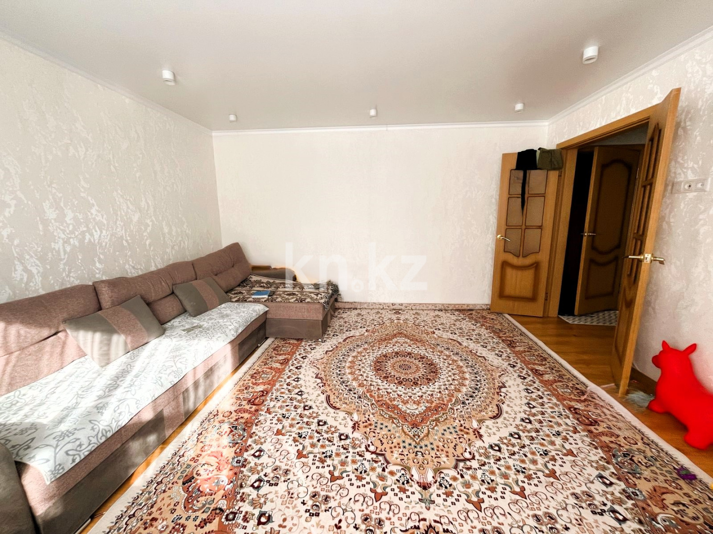 Продажа 2-комнатной квартиры, 52 м², мкр-н Орбита-1 в Караганде - фото 2