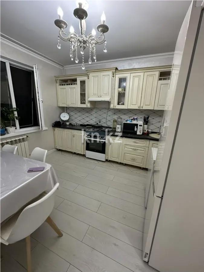 Продажа 3-комнатной квартиры, 104 м², мкр-н Аксай-1а, дом  17 в Алматы - фото 2