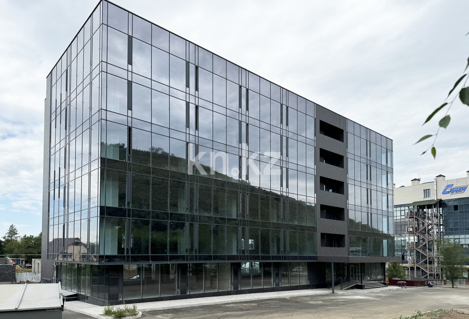 Аренда , ул. Радлова, дом  77/1 в Алматы - фото 11