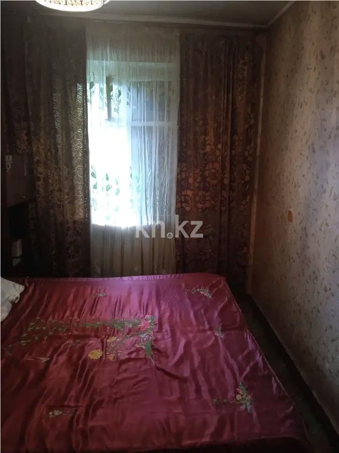 Продажа 3-комнатной квартиры, 52 м², 21 мкр., дом  10 в Караганде - фото 3