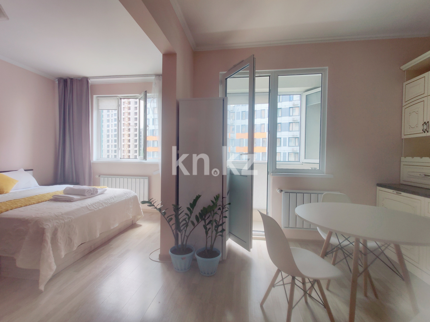 Аренда 1-комнатной квартиры посуточно, 40 м², ул. Сатпаева, дом  90/43 - Центр города в Алматы - фото 8