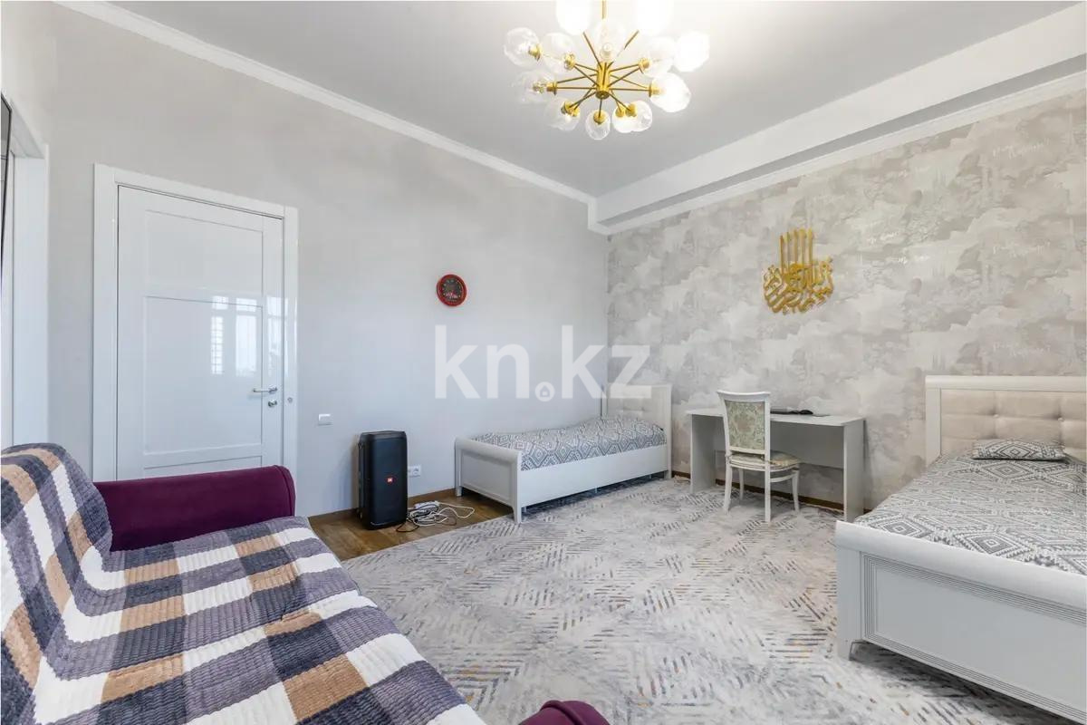 Продажа 3-комнатной квартиры, 135 м², ул. Нажимеденова, дом  12 в Астане - фото 3