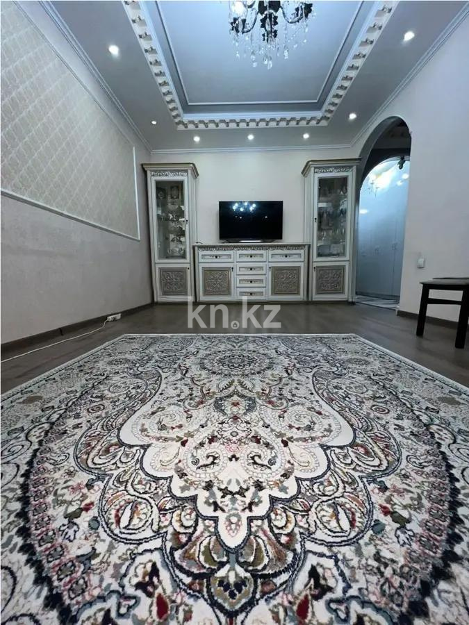 Продажа 3-комнатной квартиры, 64 м², мкр-н Аксай-4, дом  69 в Алматы