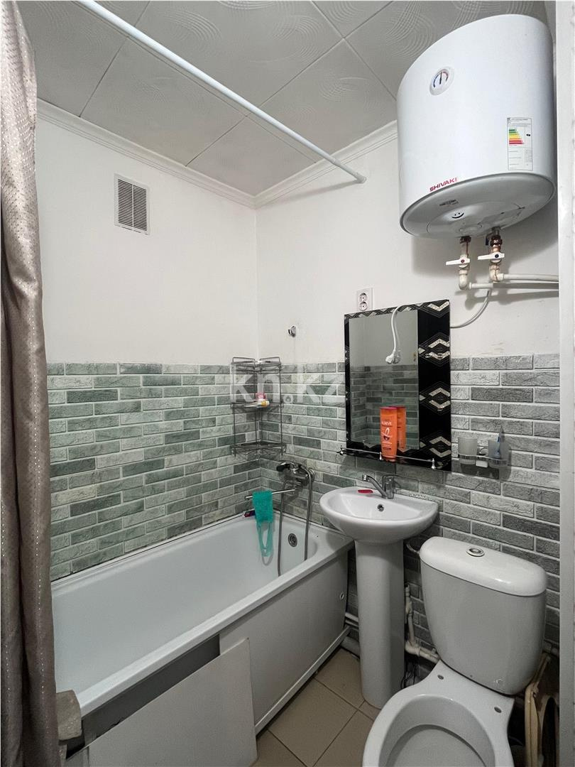 Продажа 2-комнатной квартиры, 42 м², мкр-н 12 в Караганде - фото 8