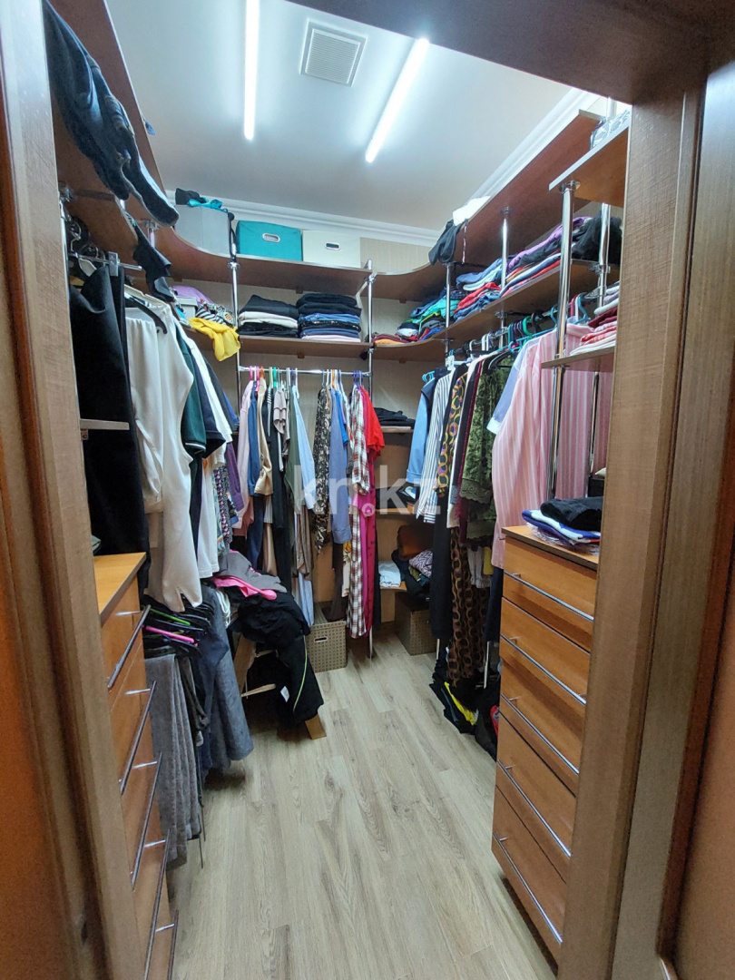 Продажа 6-комнатного дома, 384 м², ул. Каримова в Алматы - фото 29