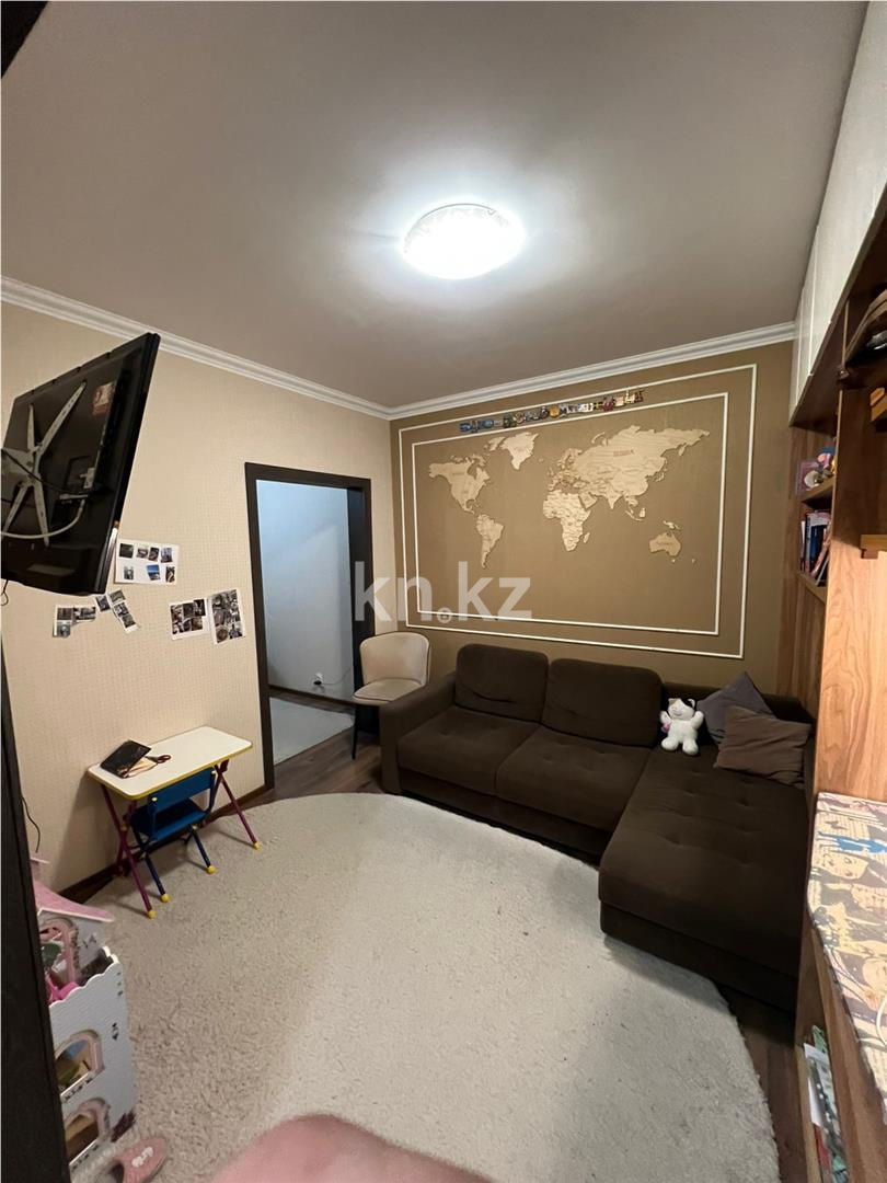 Продажа 3-комнатной квартиры, 98 м², пр. Шахтеров в Караганде - фото 15