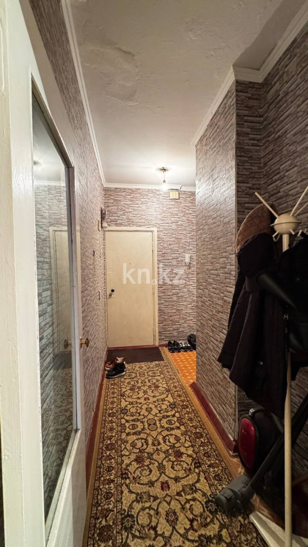 Продажа 1-комнатной квартиры, 38 м², 10 мкр, дом  24 в Таразе - фото 4