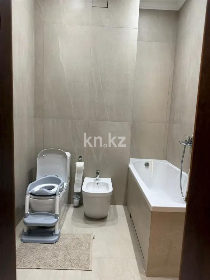 Продажа 3-комнатной квартиры, 128 м², ул. Жарокова, дом  218 в Алматы - фото 5