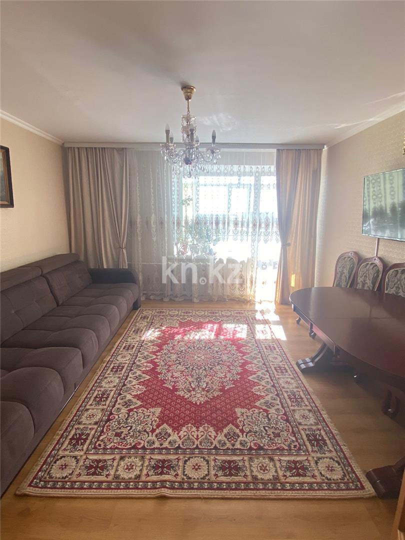 Продажа 4-комнатной квартиры, 80 м², пр. Республики в Караганде