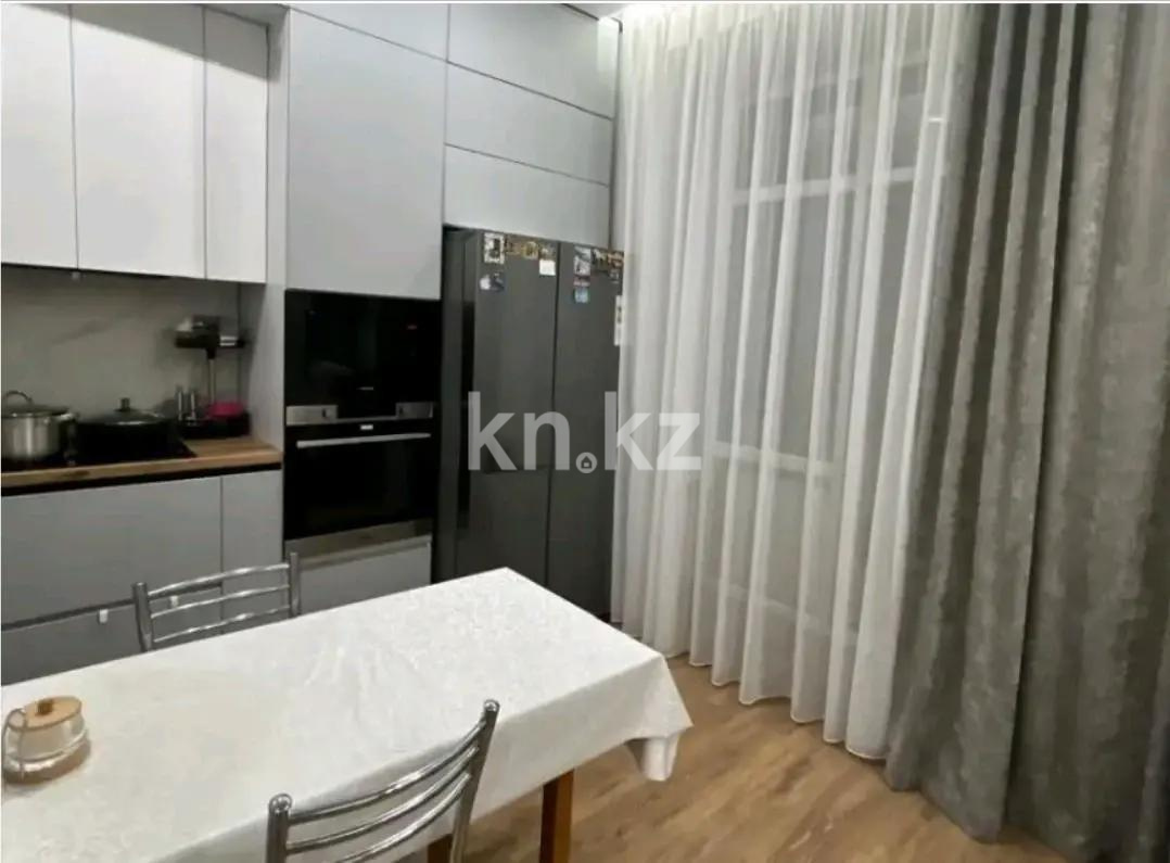 Продажа 3-комнатной квартиры, 78 м², ул. Букетова, дом  3/3 в Караганде - фото 4