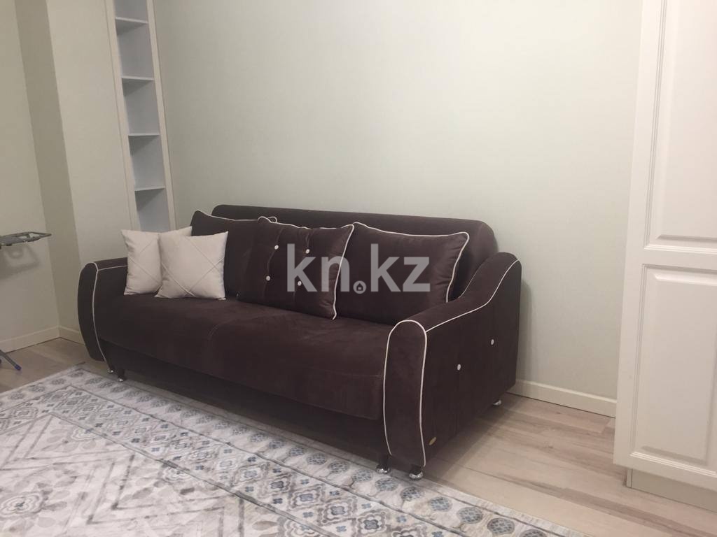 Аренда 1-комнатной квартиры, 40 м² в Астане