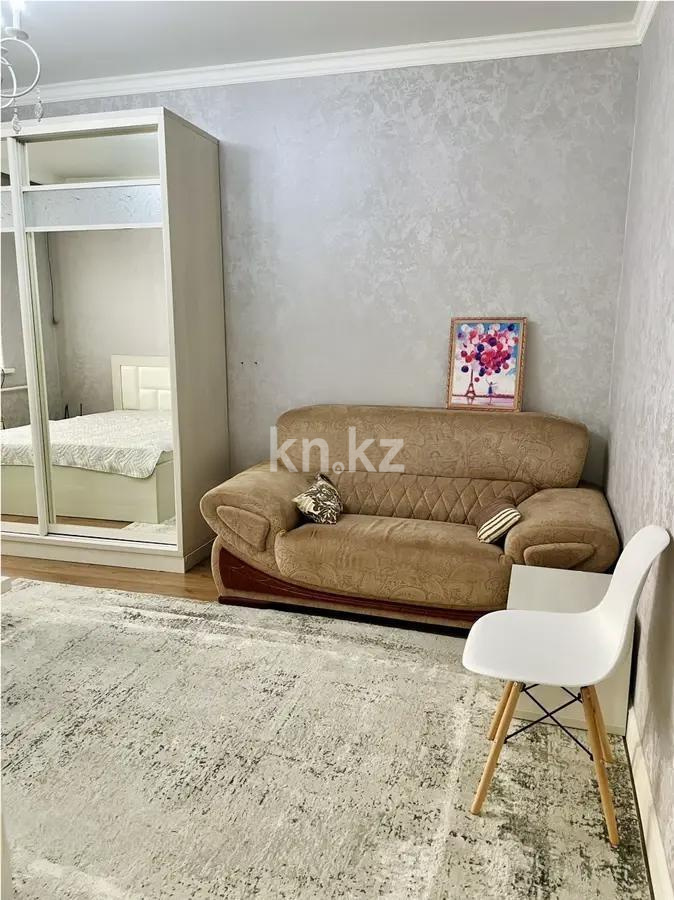 Продажа 1-комнатной квартиры, 40 м², мкр-н Тастак-2, дом  8 в Алматы