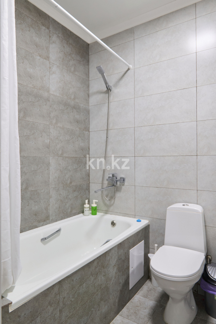 Аренда 1-комнатной квартиры посуточно, 45 м² в Алматы - фото 16