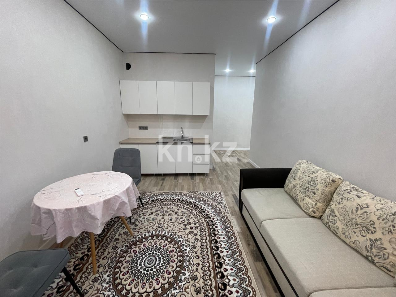 Продажа 2-комнатной квартиры, 42 м², ул. Муканова в Караганде - фото 2