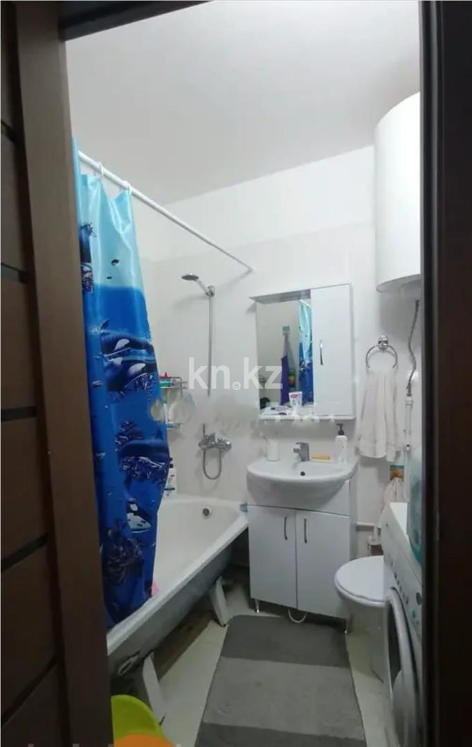 Продажа 2-комнатной квартиры, 44 м², мкр-н 14 в Караганде - фото 3