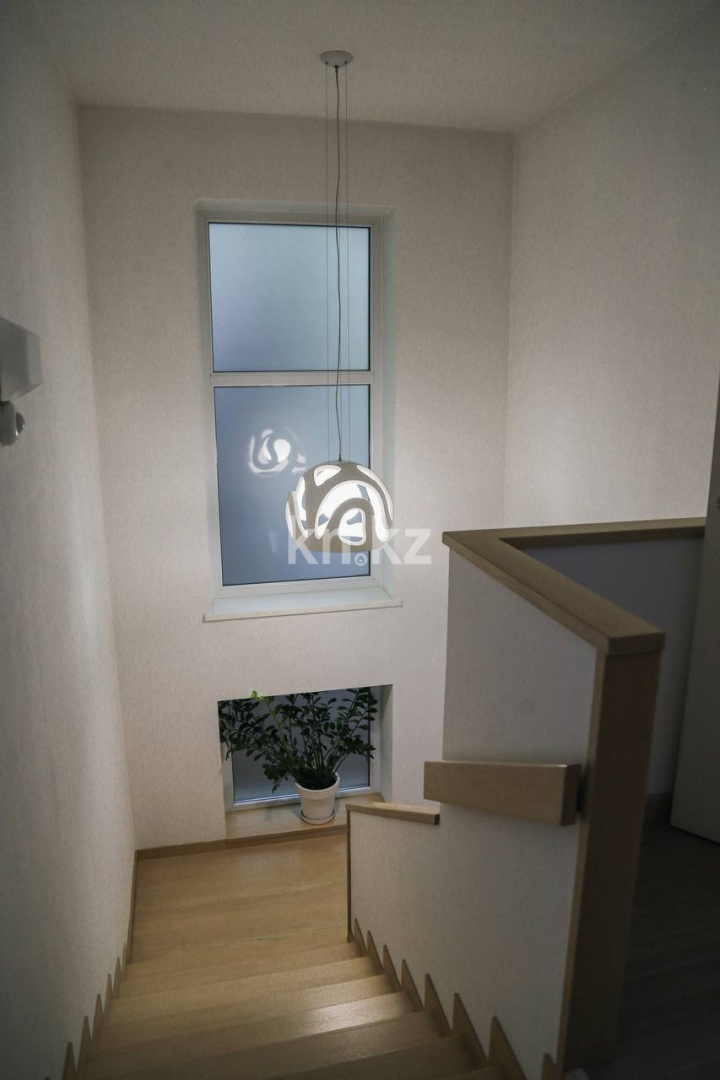 Продажа 6-комнатного дома, 239 м², ул. Басенова в Алматы - фото 19