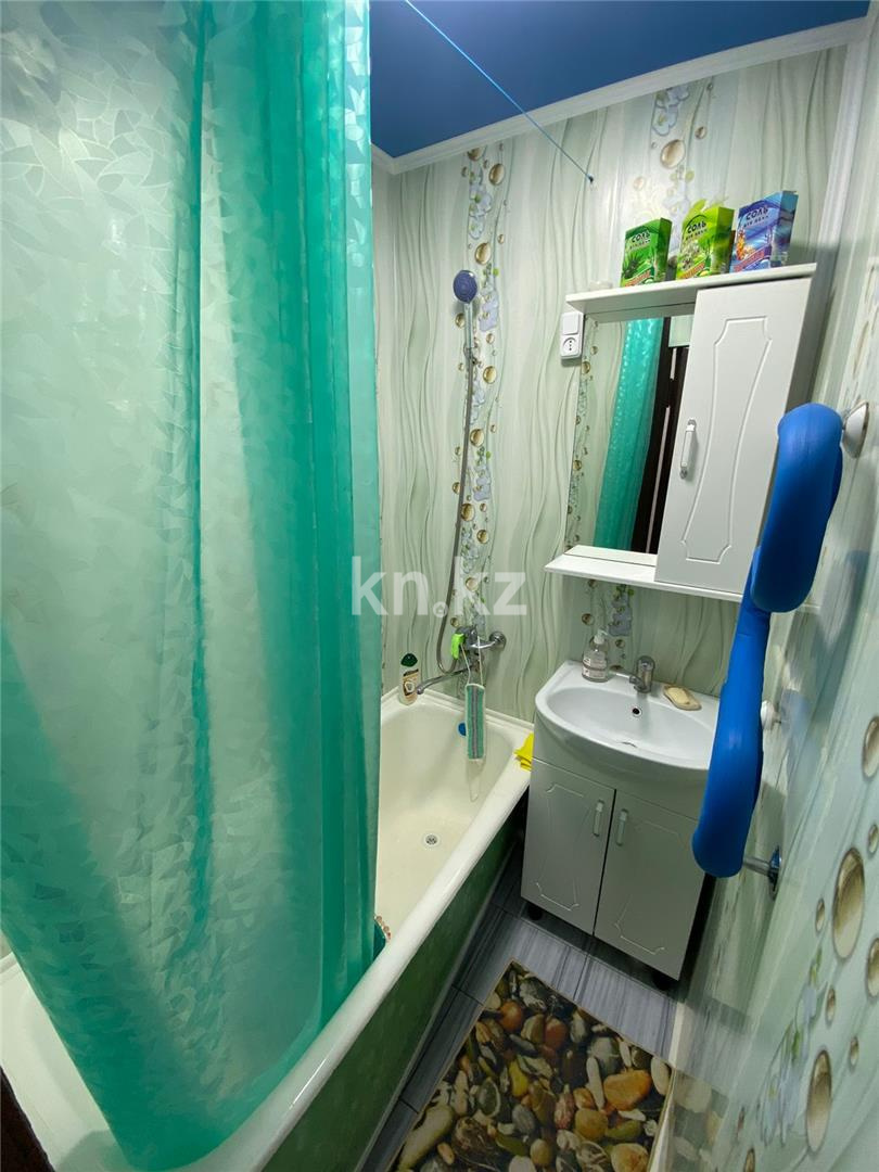 Продажа 2-комнатной квартиры, 43 м², мкр-н 15, дом  12 в Караганде - фото 6