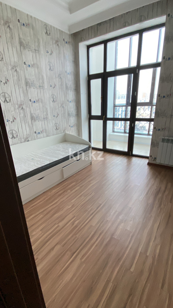Аренда 4-комнатной квартиры, 180 м², пр. Мангилик Ел, дом  28 в Астане - фото 24