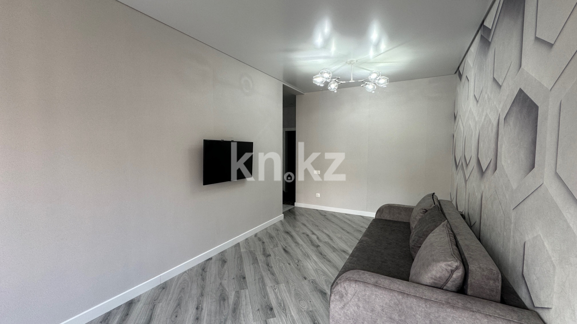 Аренда 4-комнатной квартиры, 96.4 м², ул. Тажибаевой в Алматы - фото 10