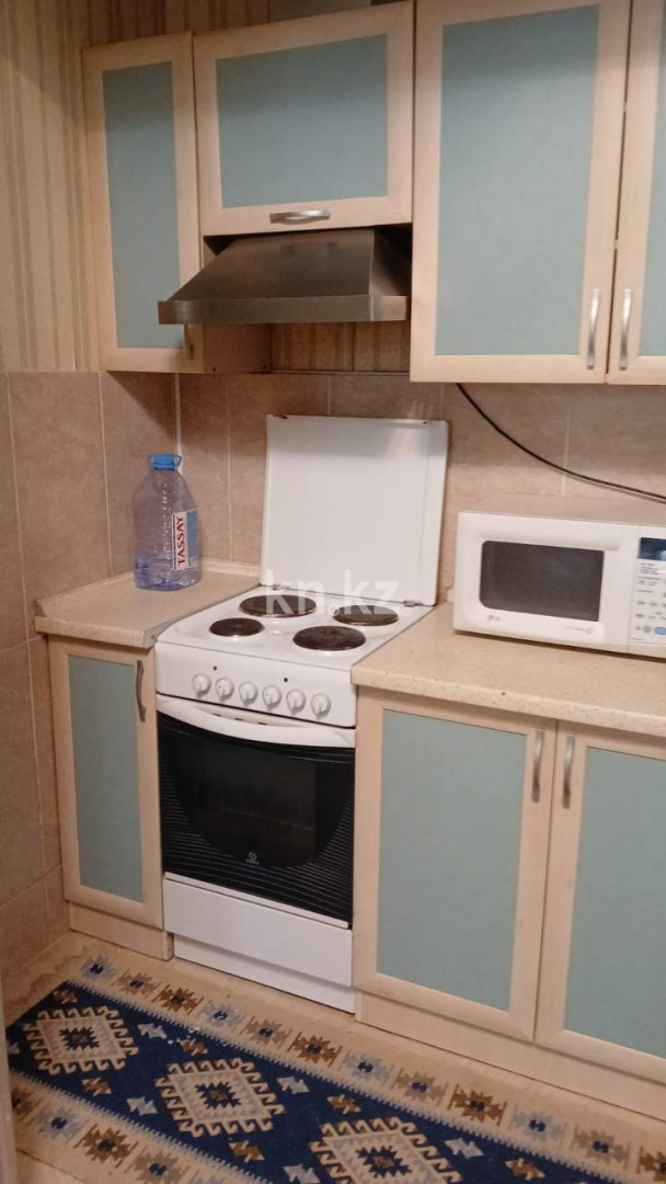 Аренда 2-комнатной квартиры, 76 м² в Астане