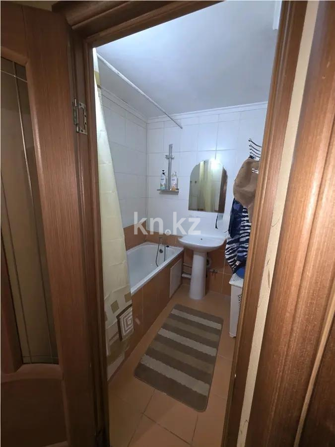 Продажа 3-комнатной квартиры, 67 м², ул. Тлендиева, дом  52 в Алматы - фото 5