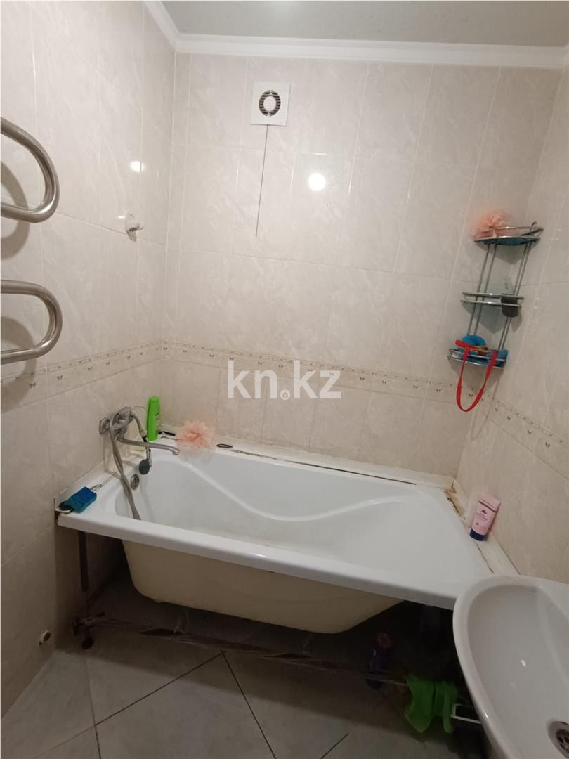 Продажа 2-комнатной квартиры, 60 м², ул. Жургенова в Астане - фото 7