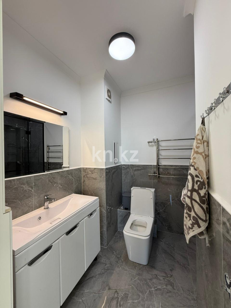 Аренда 2-комнатной квартиры, 80 м², мкр-н Коктем-3, дом  24 - бул. Бухар Жырау в Алматы - фото 14