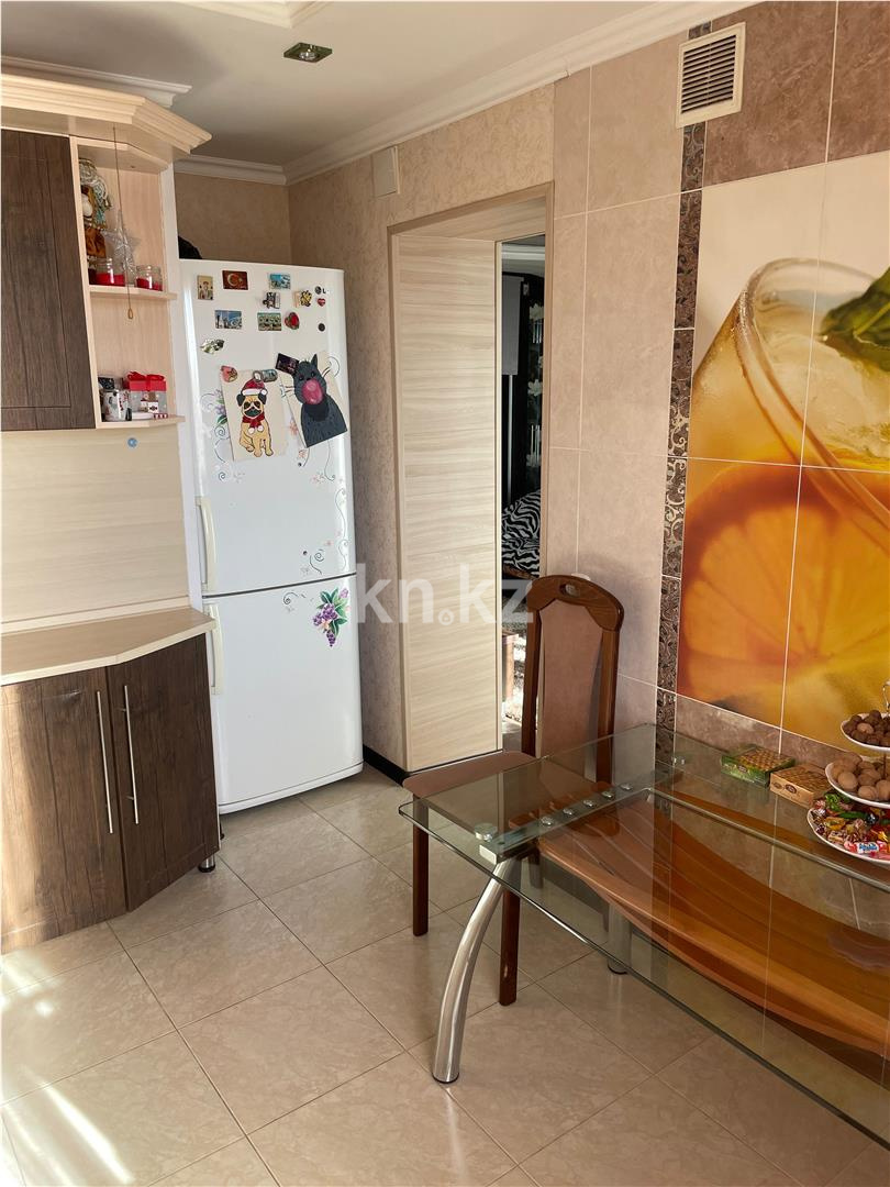 Продажа 1-комнатной квартиры, 35 м², мкр-н Орбита-1, дом  6 в Караганде - фото 4