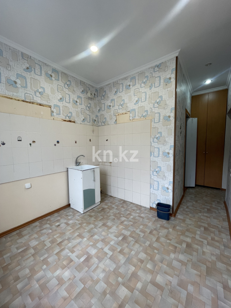 Продажа 2-комнатной квартиры, 52 м², ул. Протозанова, дом  81 в Усть-Каменогорске - фото 2