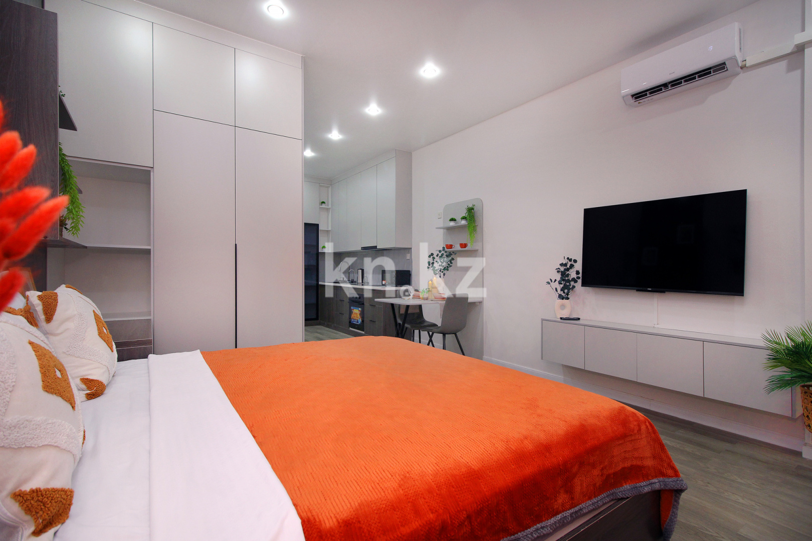 Аренда 1-комнатной квартиры посуточно, 37 м² в Алматы - фото 5