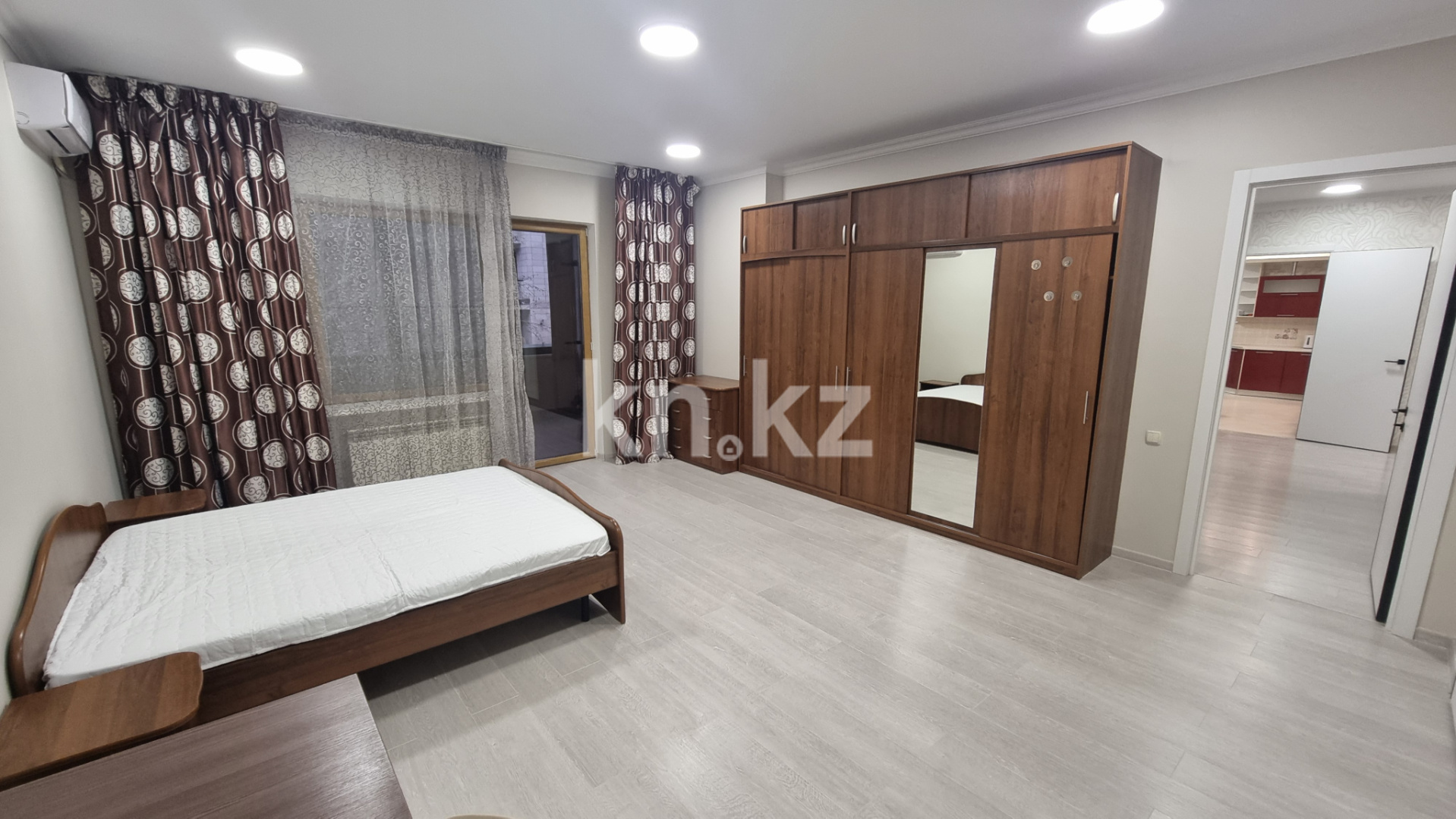 Аренда 4-комнатной квартиры, 193 м² в Алматы - фото 10