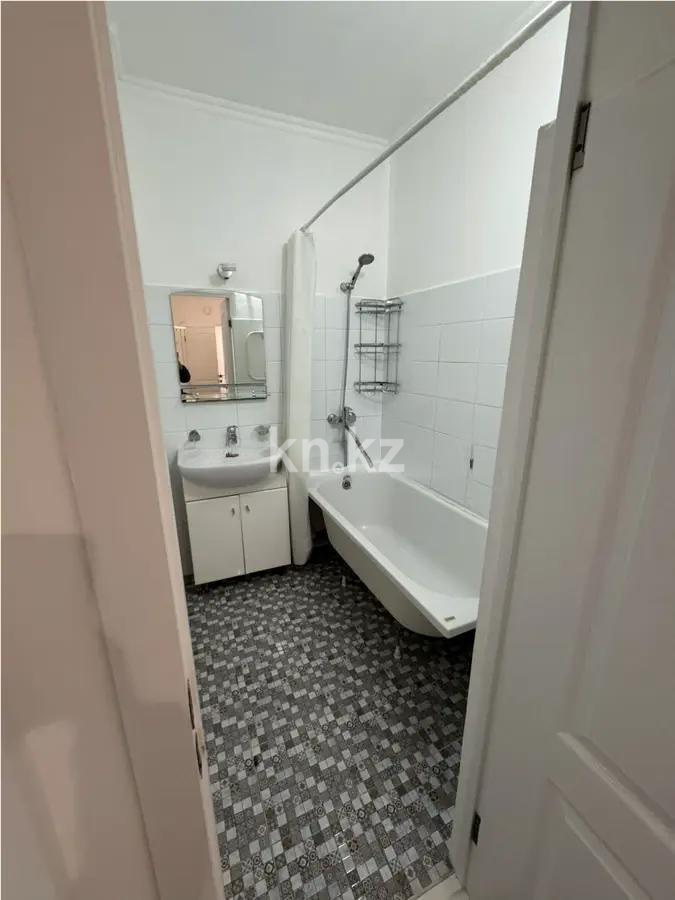 Продажа 2-комнатной квартиры, 51.4 м², ул. Байсеитовой, дом  126 в Астане - фото 4