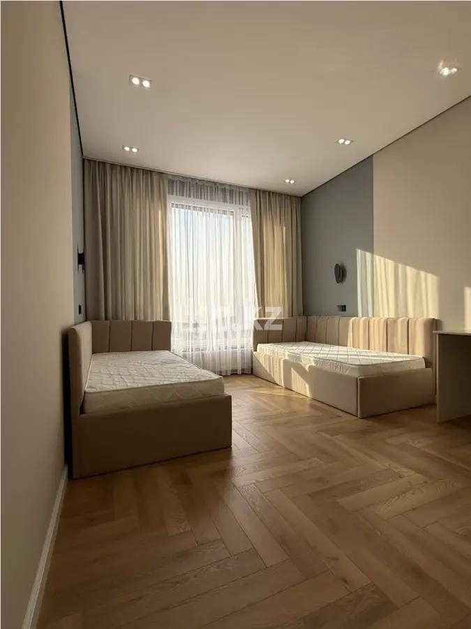 Продажа 3-комнатной квартиры, 82.8 м², ул. Розыбакиева, дом  197/2 в Алматы - фото 3