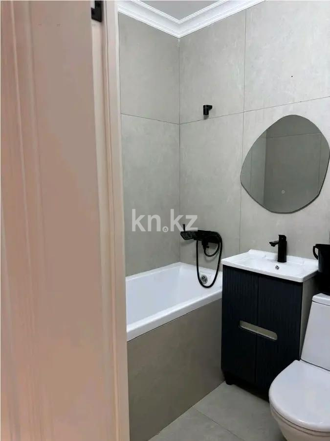 Продажа 3-комнатной квартиры, 59 м², 9 мкр., дом  17 в Алматы - фото 5