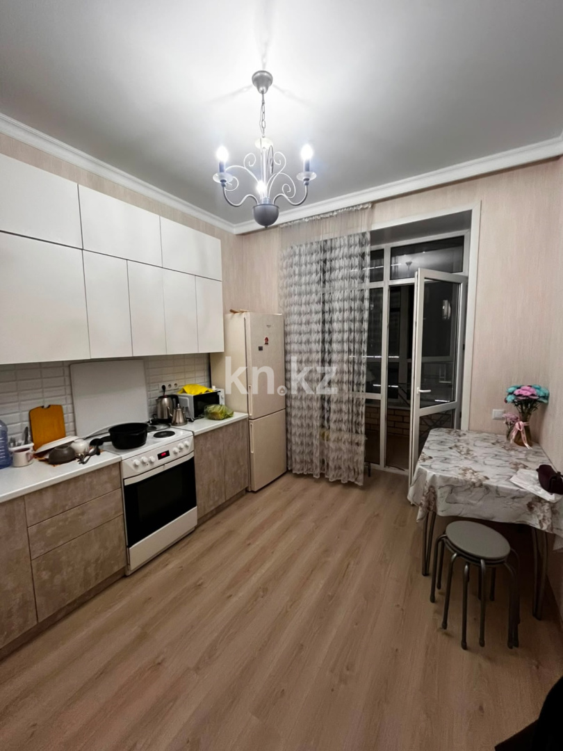 Аренда 1-комнатной квартиры, 38 м² в Астане
