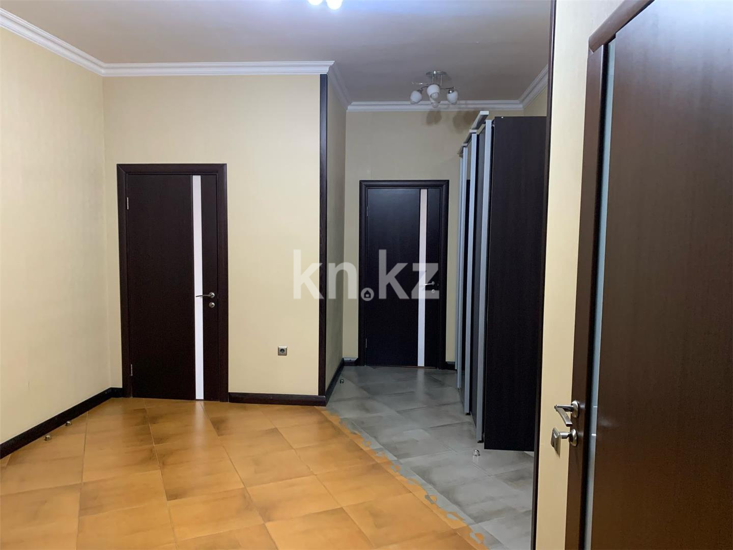 Продажа 7-комнатной квартиры, 391 м², ул. Аманжолова, дом  30 в Караганде - фото 12