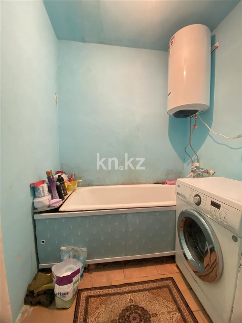 Продажа 3-комнатной квартиры, 62 м², мкр. Восток-3, дом  18 в Караганде - фото 8