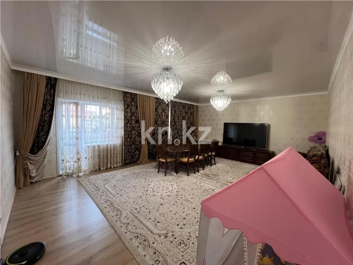 Продажа 4-комнатной квартиры, 131 м², ул. 3-я, дом  10а в Караганде