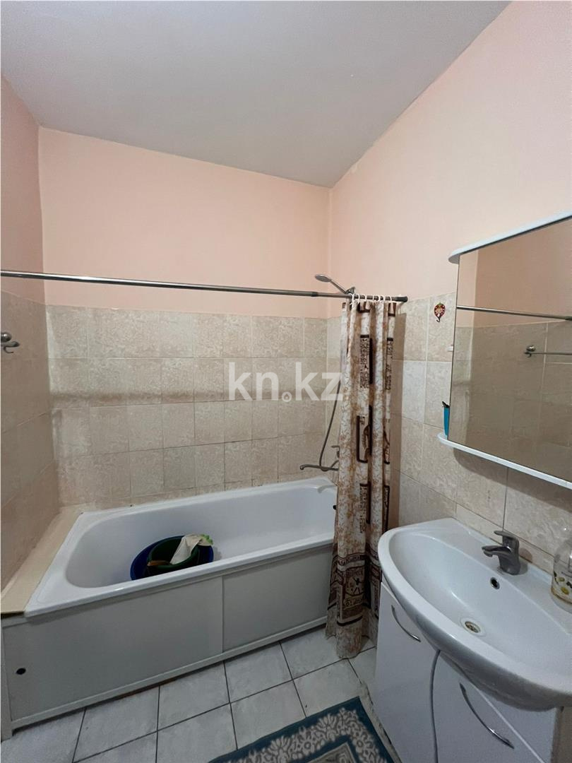 Продажа 2-комнатной квартиры, 65 м² в Караганде - фото 8