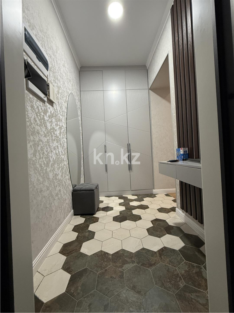 Продажа 3-комнатной квартиры, 91 м², ул. Ашимова в Караганде - фото 26