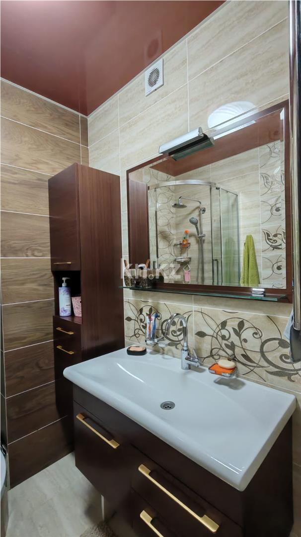 Продажа 3-комнатной квартиры, 90 м², пр. Шахтеров, дом  60 в Караганде - фото 18