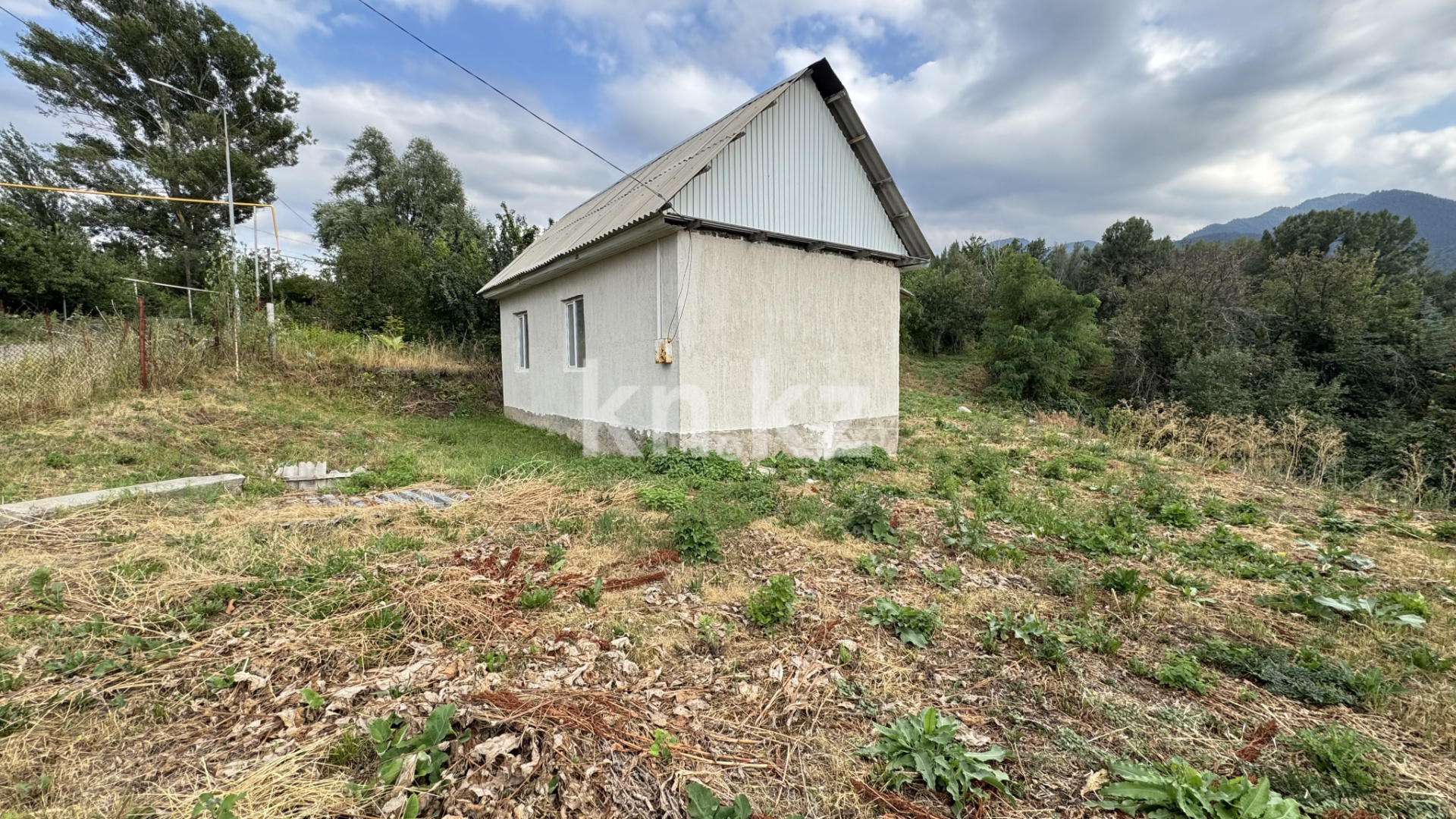 Продажа 1-комнатного дома, 50 м², Жандосова, дом  1 в Алматинской области