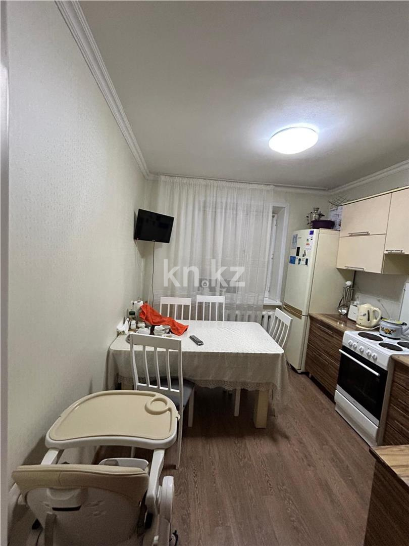 Продажа 3-комнатной квартиры, 65 м², пр. Строителей в Караганде - фото 5