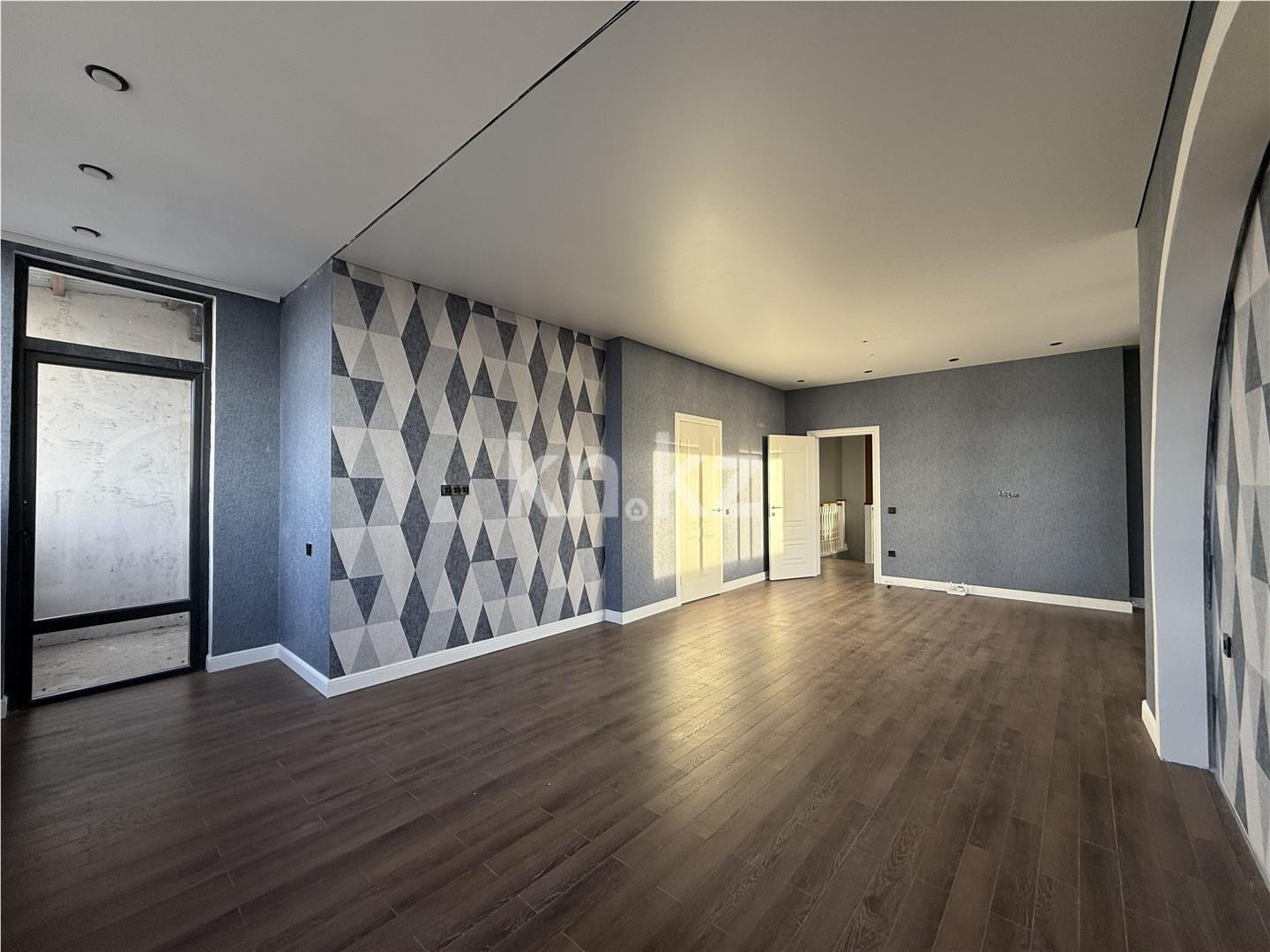 Продажа 4-комнатной квартиры, 197 м², ул. Дюсембекова, дом  83/1 в Караганде - фото 18