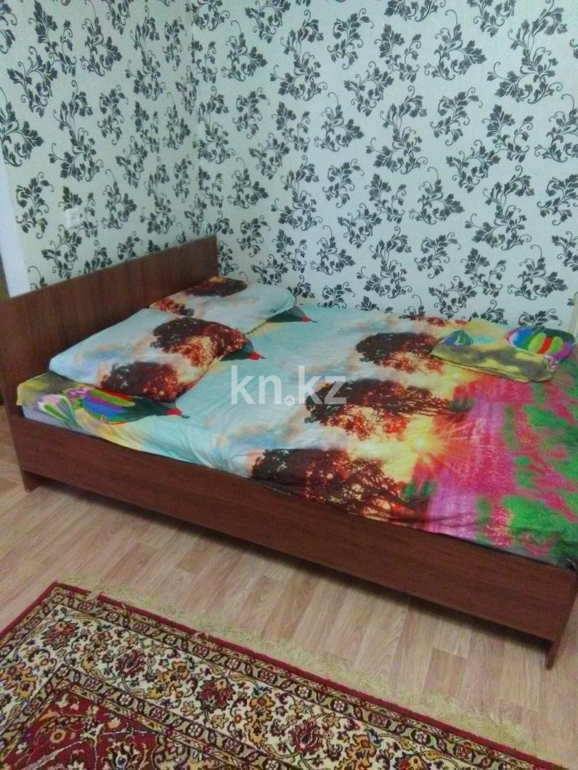 Аренда 1-комнатной квартиры посуточно, 33 м², ул. Досмухамедова, дом  77/1 в Уральске - фото 4