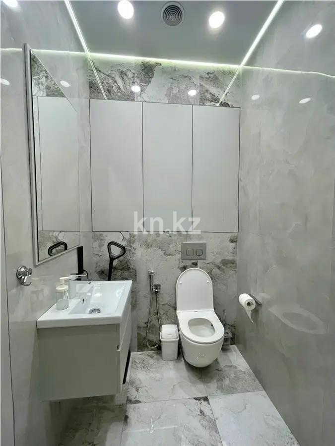 Продажа 3-комнатной квартиры, 95 м², пр. Республики, дом  23/1 в Караганде - фото 7